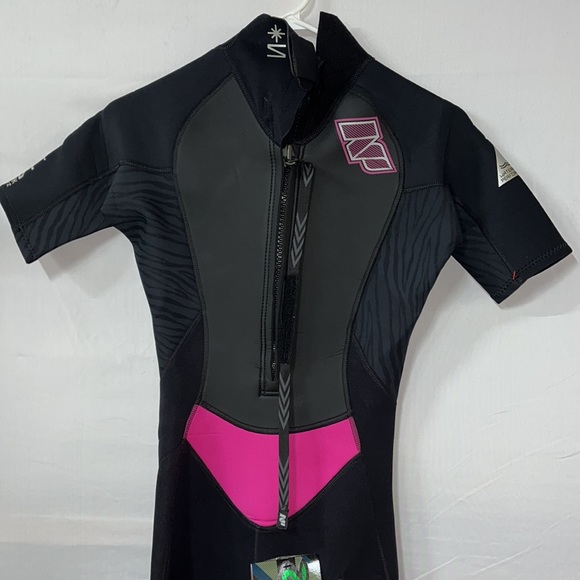 Code:
WNNMUD433
Desc.: SPARK SF 32
Color: COLOR 1
Size: 036 - Picture 2 of 5